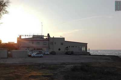 Mola, la storia del "Gabbiano": pionieristica sala ricevimenti abbandonata sul mare